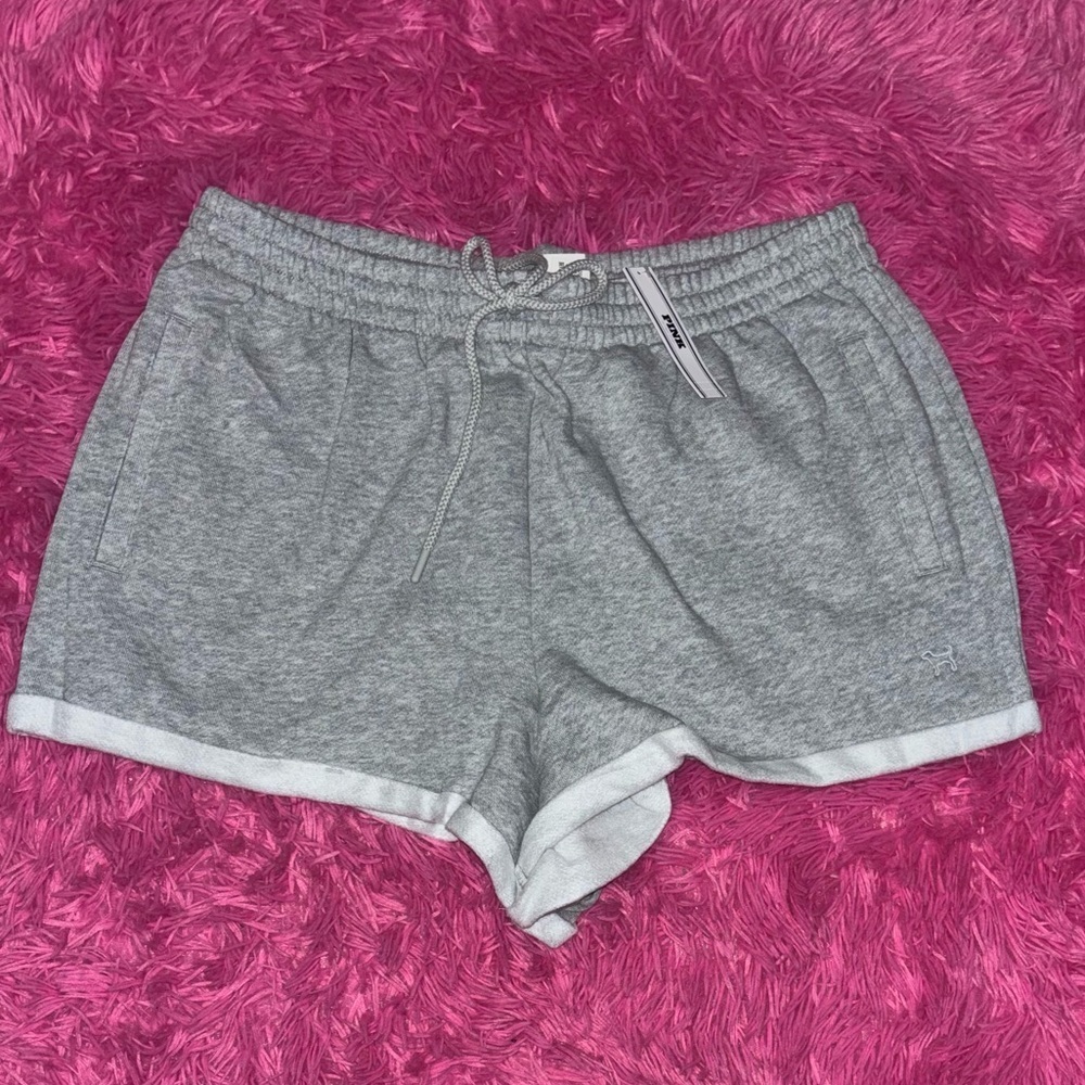 PINK Relaxed Fit Fleece Grey Short Women Size Large - Picture 2 of 9